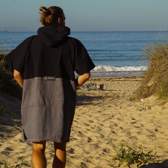 WAVE HAWAII Travel Poncho Pampatar (nero-grigio)